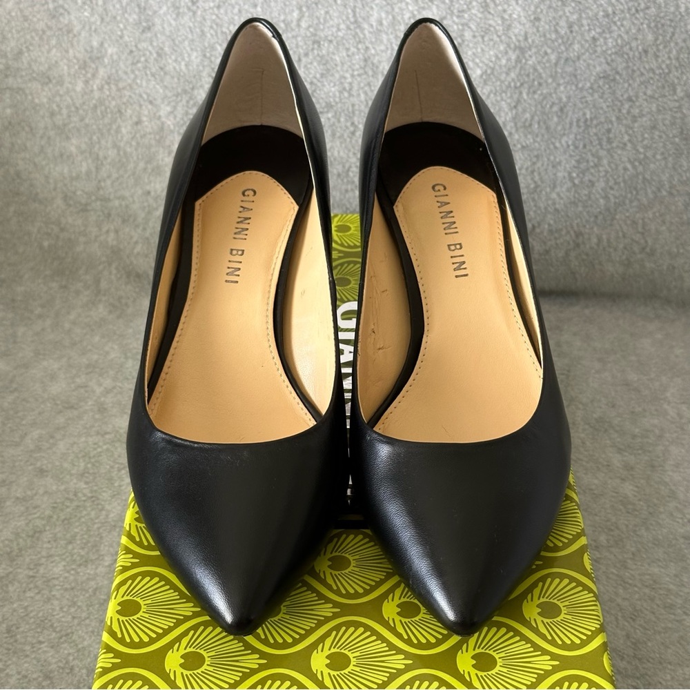 Gianni Bini Black Leather Women's Pumps